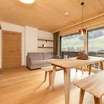 Gulla - 3*