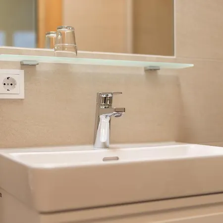 Alojamento de Acomodação e Pequeno-almoço Gulla - 3*